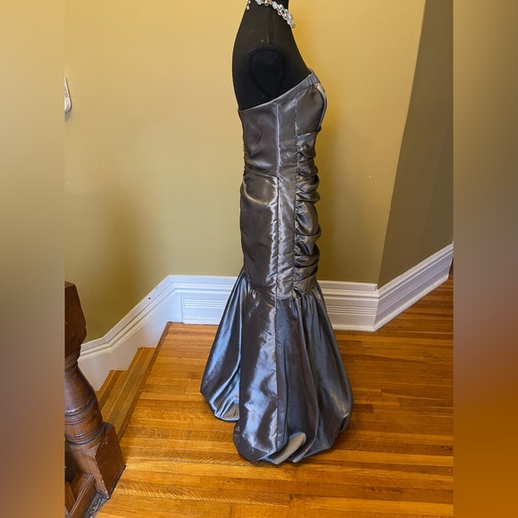 Ball gown sz 7 - Picture 5 of 9